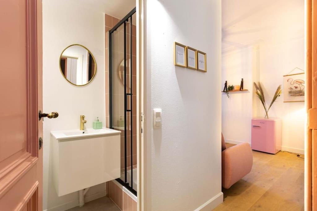 Pink Fairytale-Like Apartment Anvers Dış mekan fotoğraf